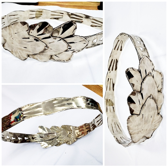 Vintage silver metal belt from TV show - Picture 2 of 13